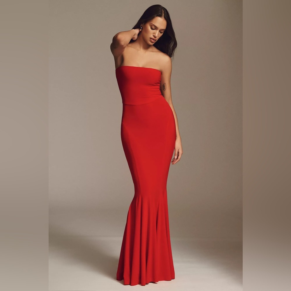 NWT Strapless Fishtail Maxi Dress
